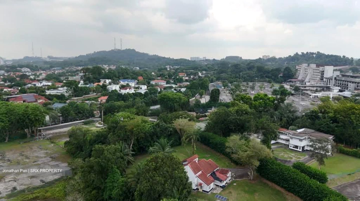 Turf Club Road (D11), Condominium #554928141